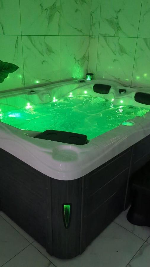 Spa Nessa Saint-Andiol Ngoại thất bức ảnh
